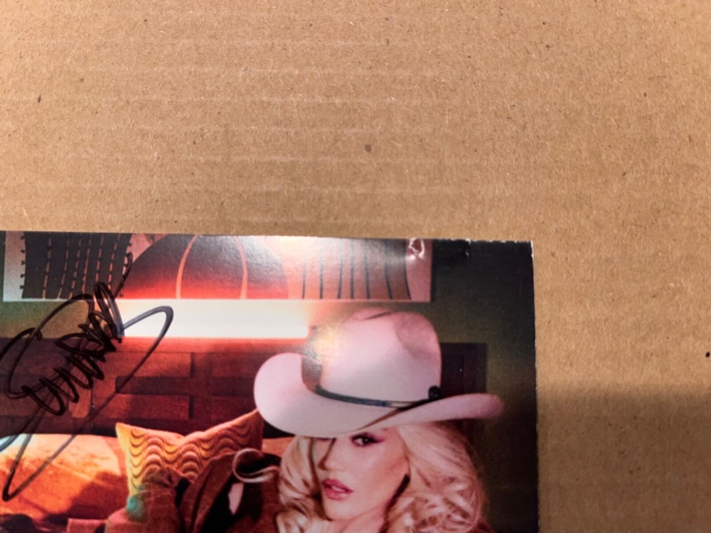 Gwen Stefani Signed Autographed CD Bouquet No Doubt