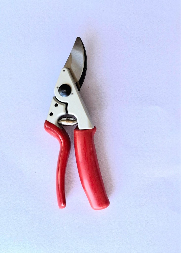 One-hand pruning shear/secateurs , HIGH PERFORMANCE, Ergonomic, REVOLVING Handle