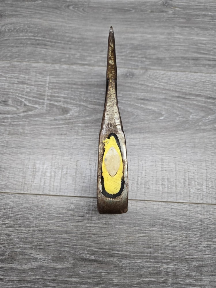 Single Bit Beveled Axe Head 3-1/2 Lb Unmarked