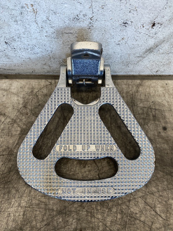 1996 Pierce Mfg. Inc. Step (723-10706)