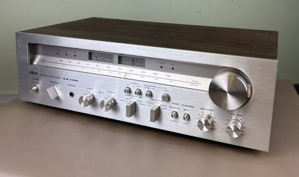 AKAI AA-1150 STEREO RECEIVER