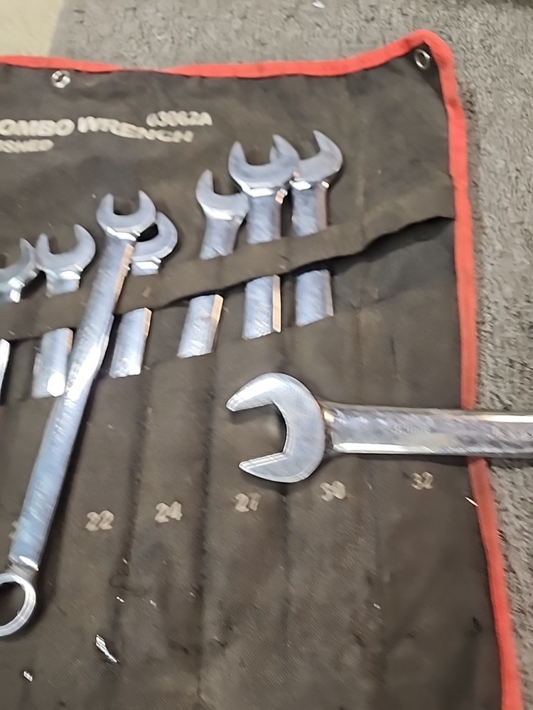 Vintage 20pc. John Deere Wrench SET NEIKO TOOLS