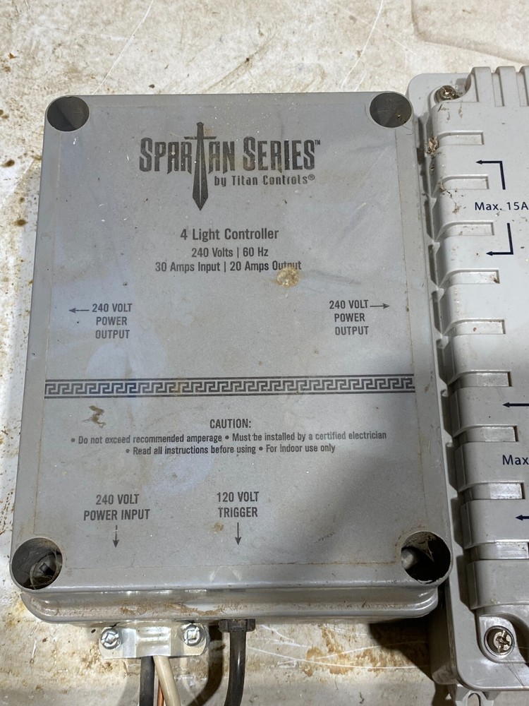 Titan Controls Spartan Series 4 Light Controller 240V