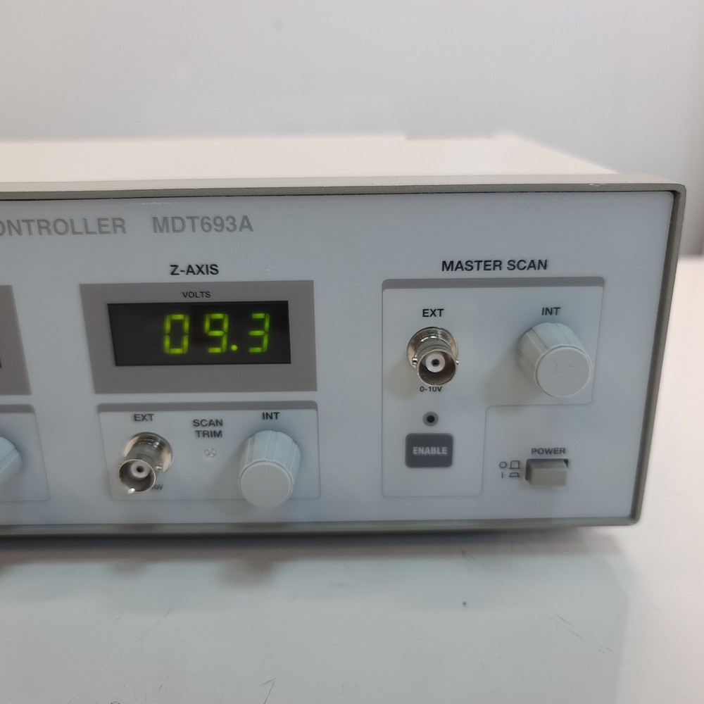 ThorLabs 3-Axis Piezo Controller MDT693A