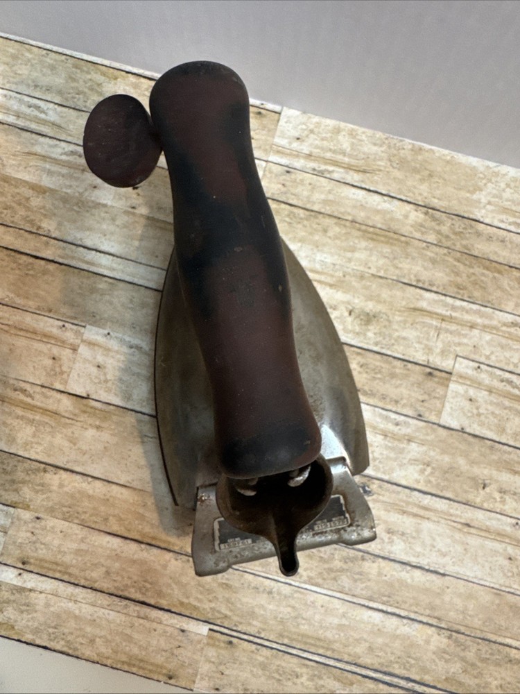 Antique General Electric Iron With Cord