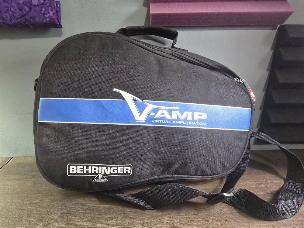 Behringer V-AMP 2 Guitar Amp Multi-Effects Processor Adapter Foot Switch And Bag
