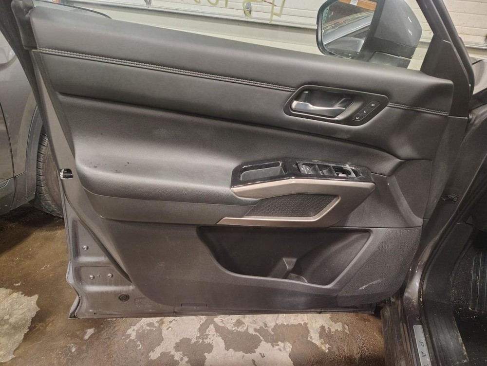 PATHFINDR 2023 Headrest 1533560