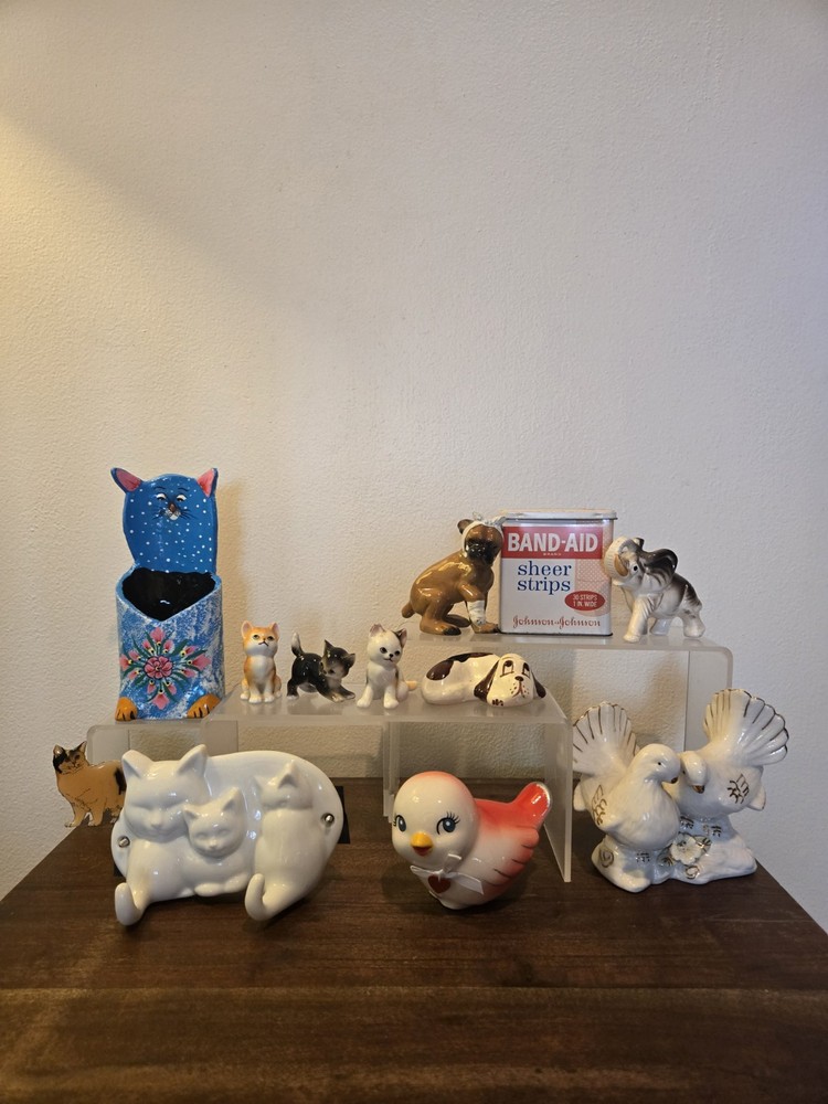 Avon Cat Tail Hooks 5.5x3.5