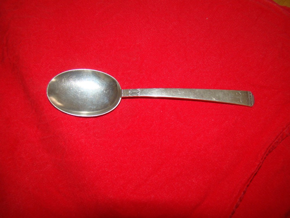 LUNT STERLING SILVER REGENCY SUGAR SPOON MONOGRAM T