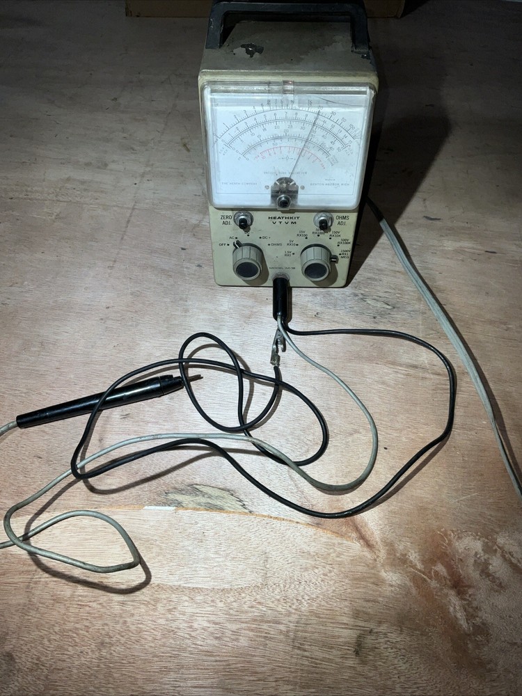 HEATHKIT VTVM Vacuum Tube Voltmeter IM-18 w/ Probe POWERS ON