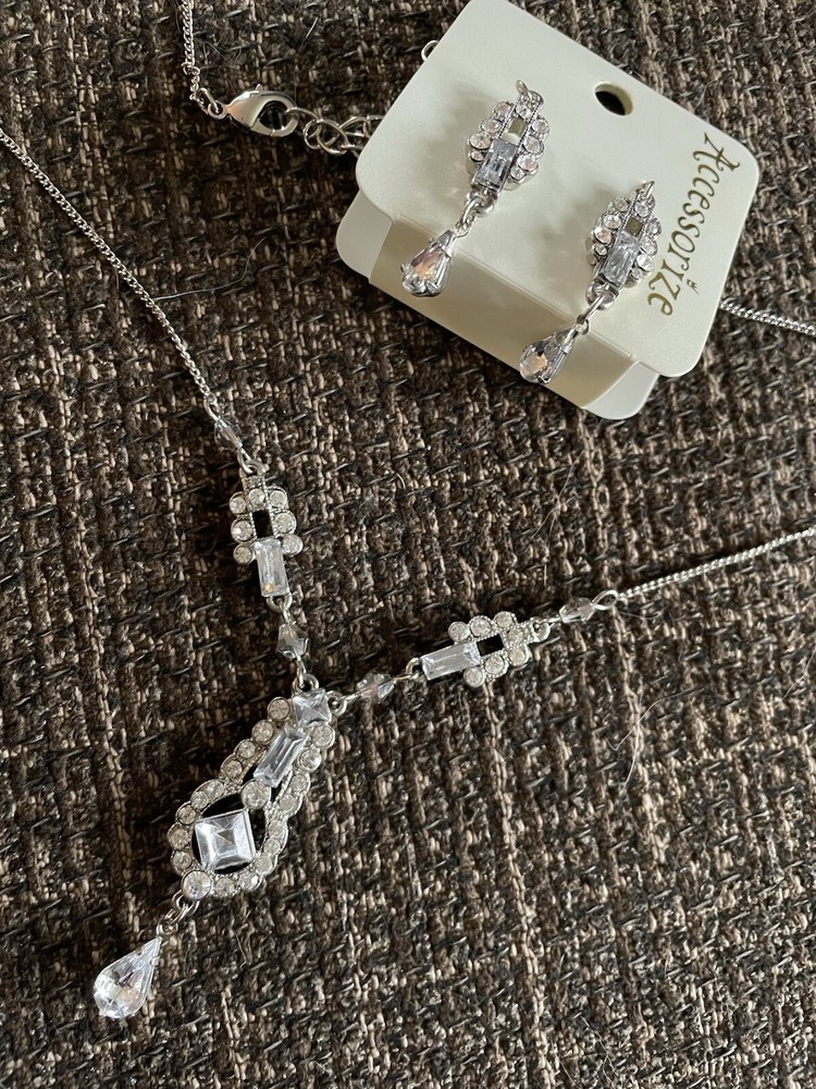 Accessorize Diamanté Necklace And Earring Set Sparkling Beautiful.