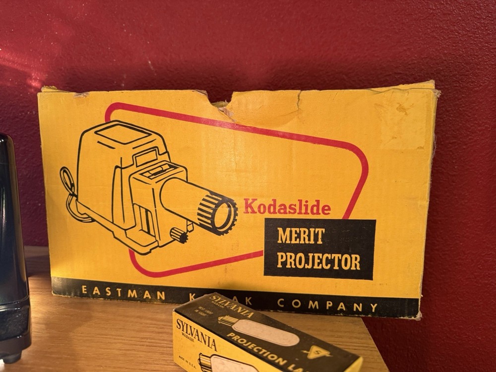 Kodak Kodaslide Merit 335mm Slide Projector