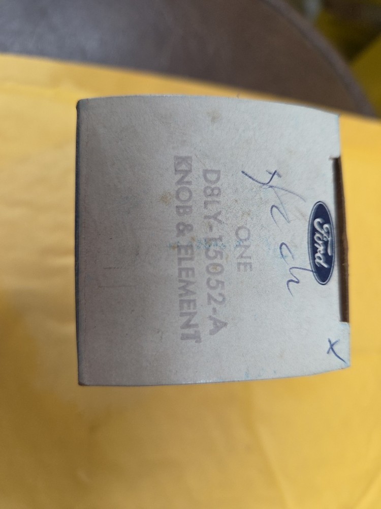 Ford D8LY-15052-A Cigarette Lighter Knob & Element NOS