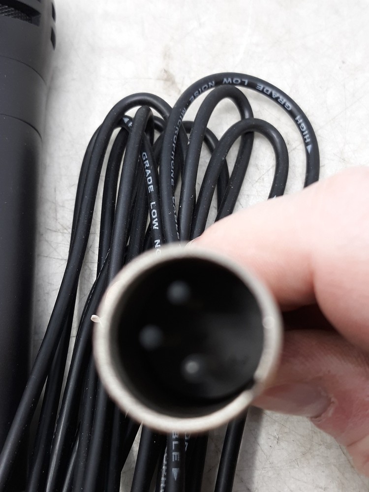 Dynamic Microphone w/ XLR Cable On/Off Switch Low Noise