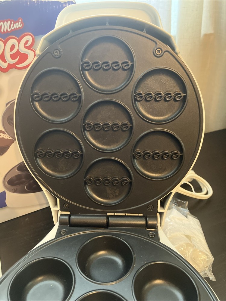 NIB Hostess Cup Cakes Maker Non Stick Baking Iron