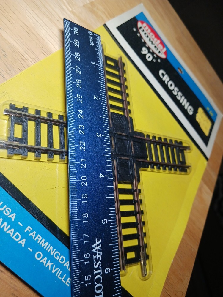 Vintage Model Power #68 90⁰ Crossing -NEW-