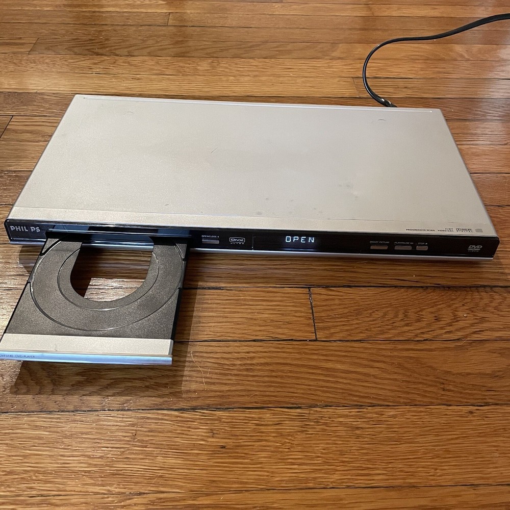 Philips DVP5140/37 Multiformat DVD Player with Remote, AV Cables, Tested