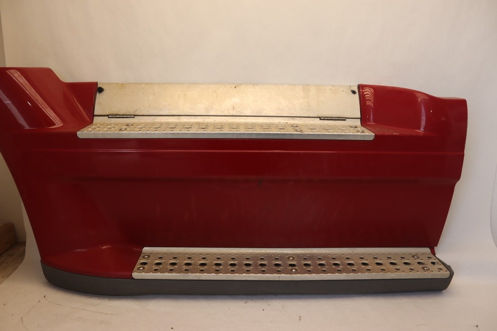 2008-2017 FREIGHTLINER CASCADIA 125 LEFT FORWARD FAIRING STEP FRAME PANEL OEM