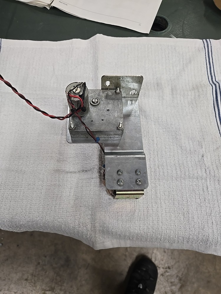 Bay Tek Red Zone Vend Motor With Coil