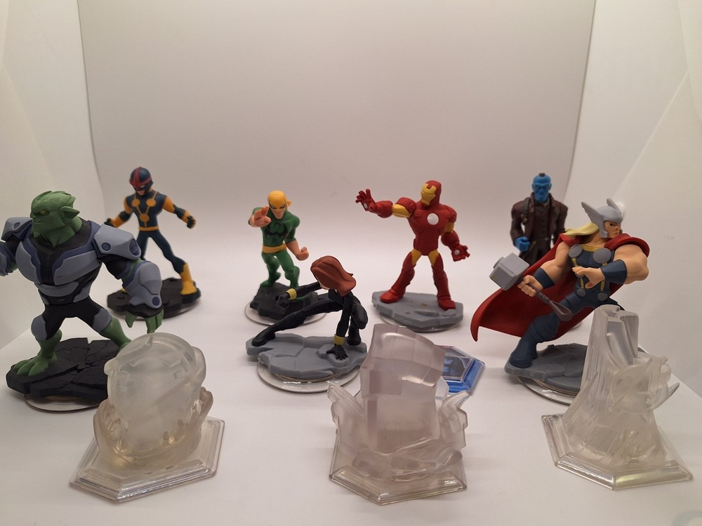 Disney infinity Marvel figures Lot 11 Items