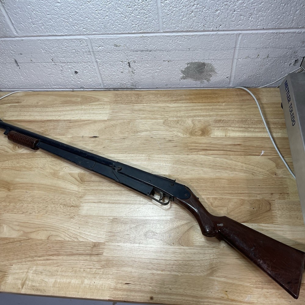 Vintage Daisy Model 25 BB Gun