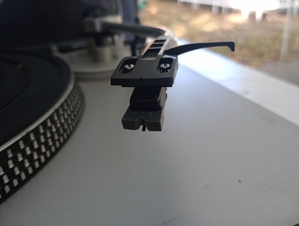 Technics SL-B2 Turntable - Silver Tested Working 17 X 14 X 5"