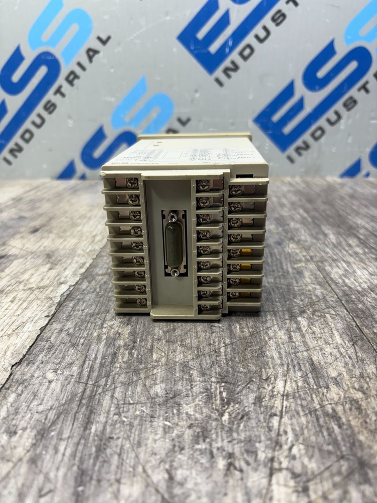 KEYENCE RD SERIES ANALOG SENSOR CONTROLLER RD-50E