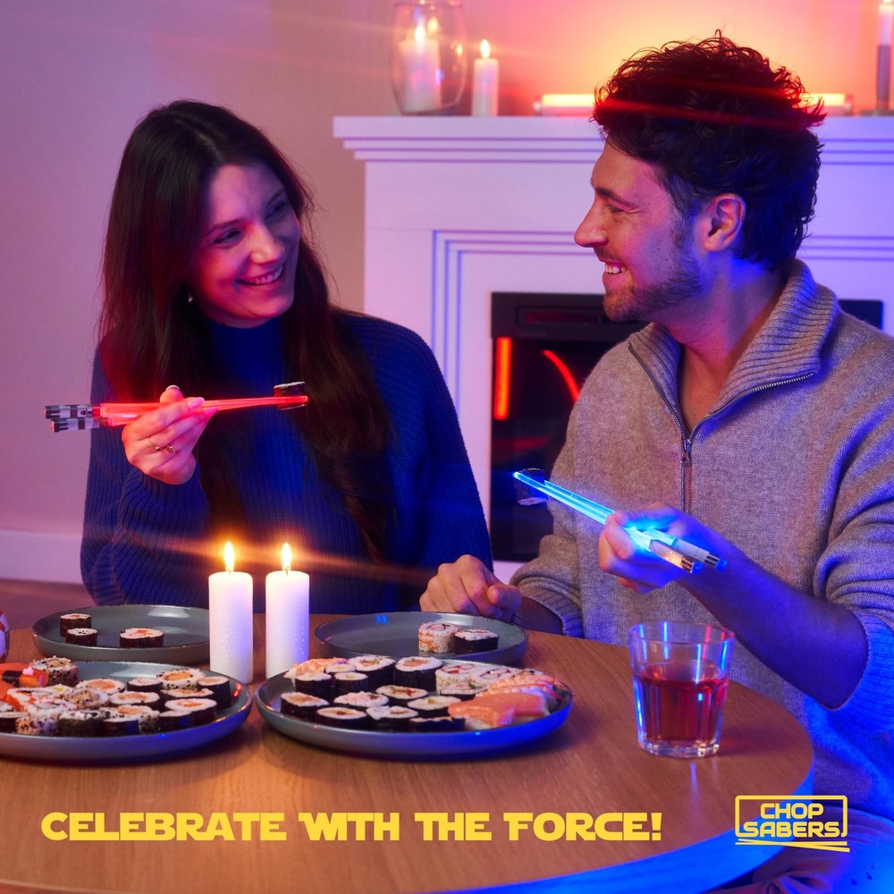 Lightsaber Led Light Up Chopsticks (2 Pair, Red & Blue)