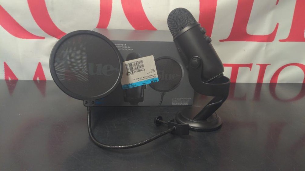 Logitech - Blue Yeti Game Streaming USB Condenser Microphone #988-00 (THU007021)