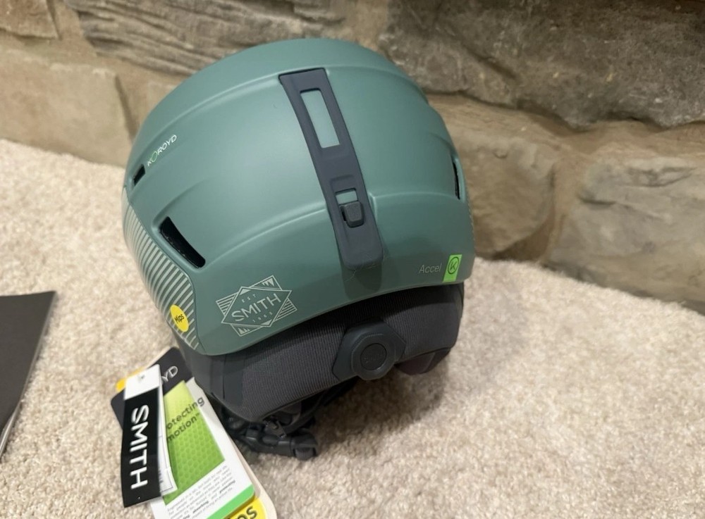 Smith Accel MIPS Ski/Snowboard Helmet - Matte Cactus Green. Medium