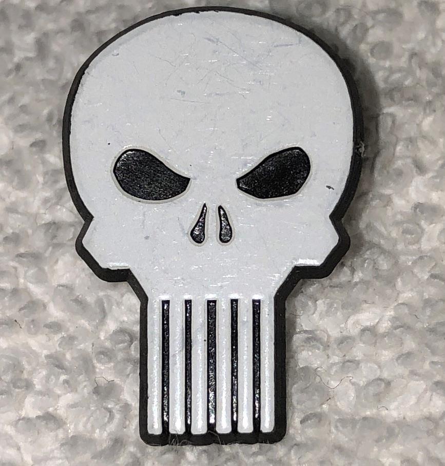 Vintage Pin - THE PUNISHER plastic 1" marvel