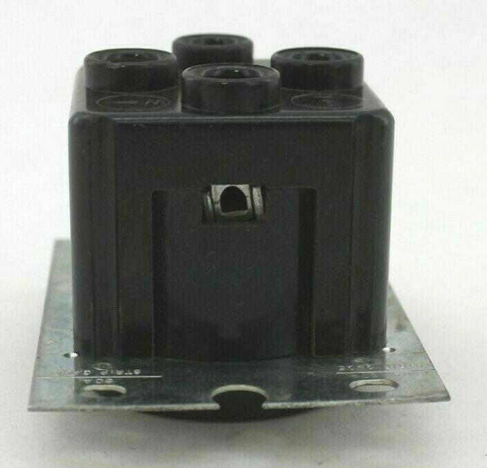 Pass & Seymour NEMA 14-30 Flush Receptacle