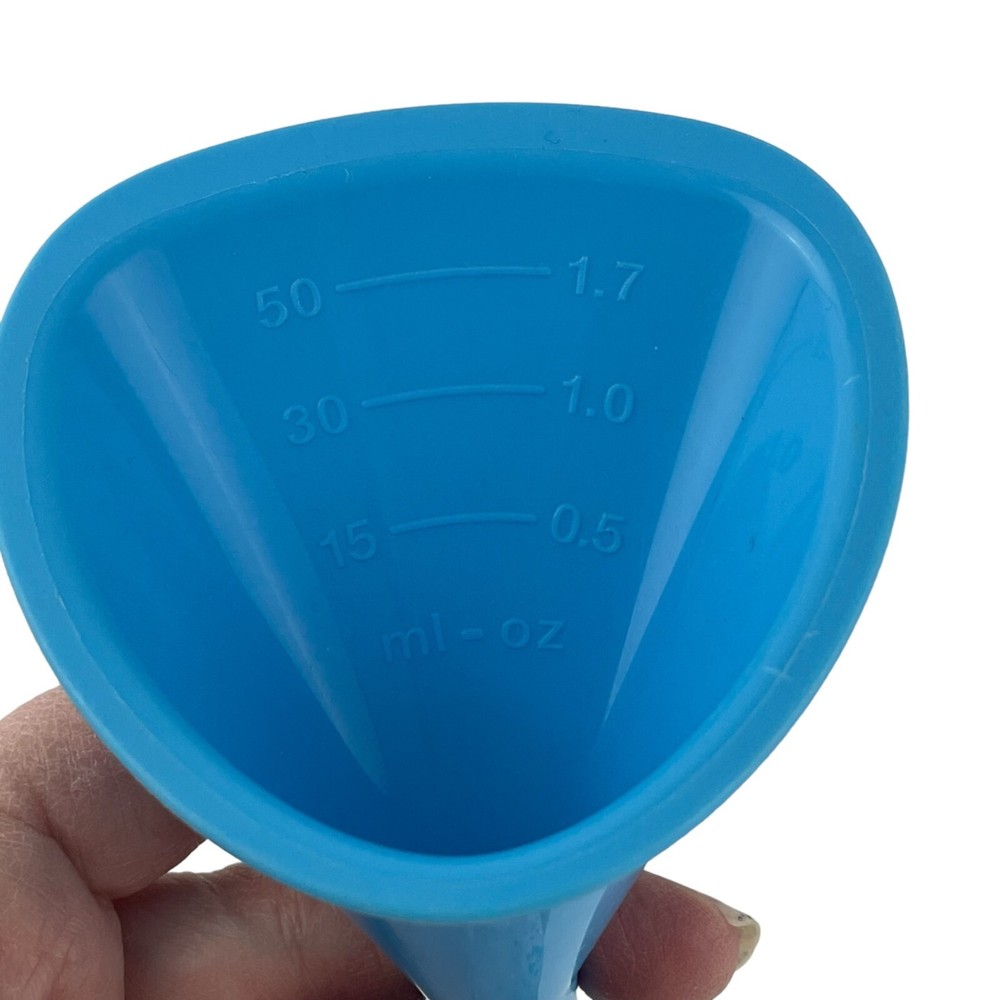 Tupperware Power Chef System Blue Funnel Replacement Part Lot of 2
