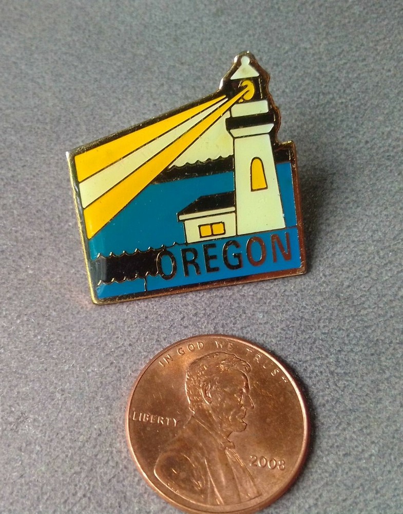 Oregon Lighthouse Sun Rays Goldtone Enamel Pin