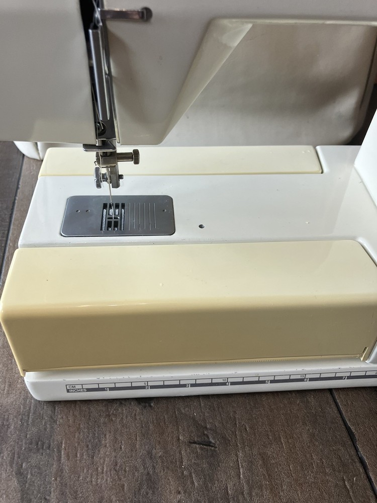 Untested Bernette 320 200 B Sewing Machine No Power Cord