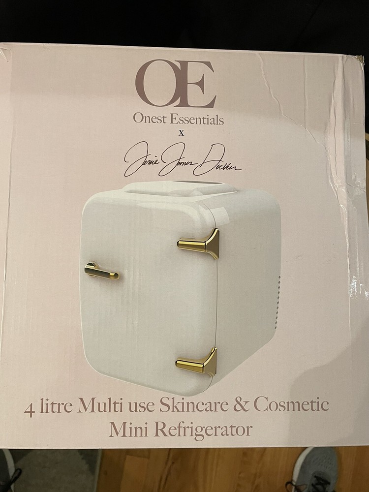 Onest Essentials Mini Beauty 4 Liter Fridge - Warm & Cold Settings - Tested -
