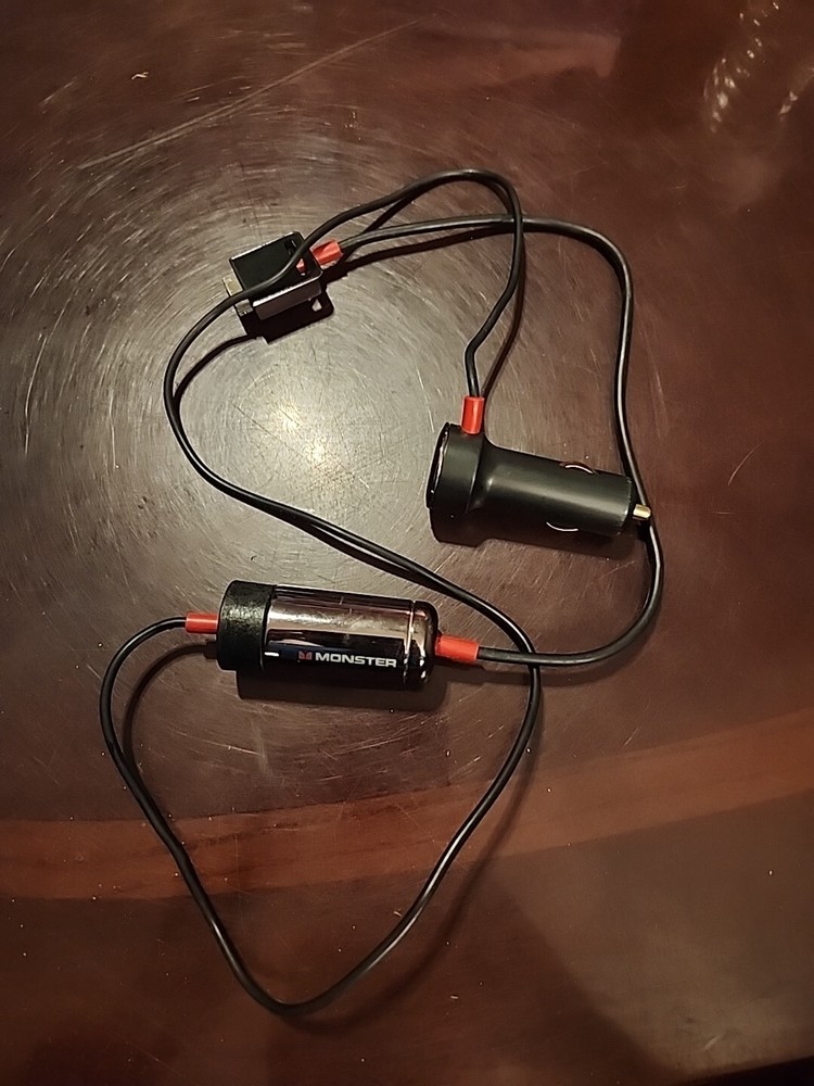 Monster iCarPlay Wireless 500 iPod FM Transmitter with Charging 3.28 FT