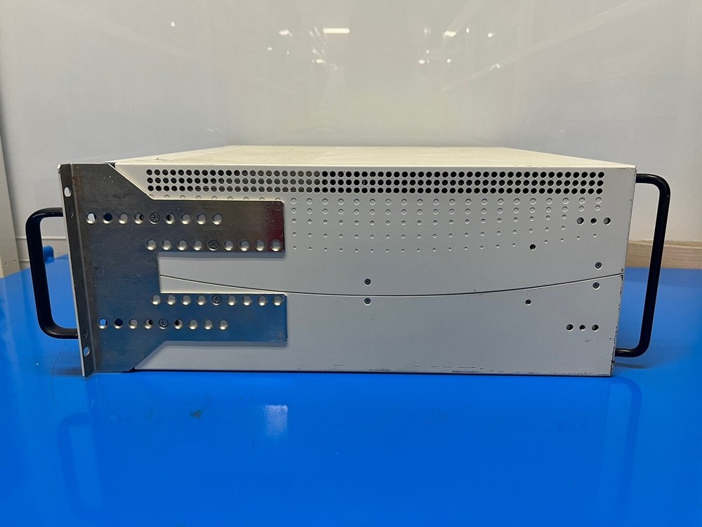 Aeroflex 82547 : PXI Mainframe 18 slots (314)