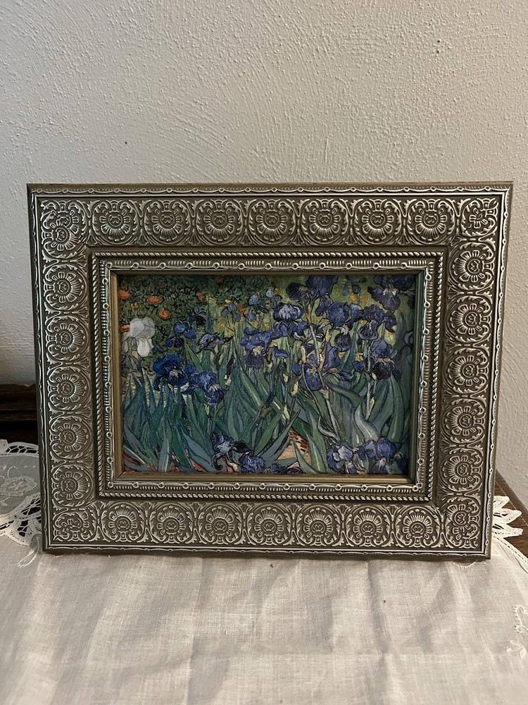 Repurposed Picture Frame With Floral Picture