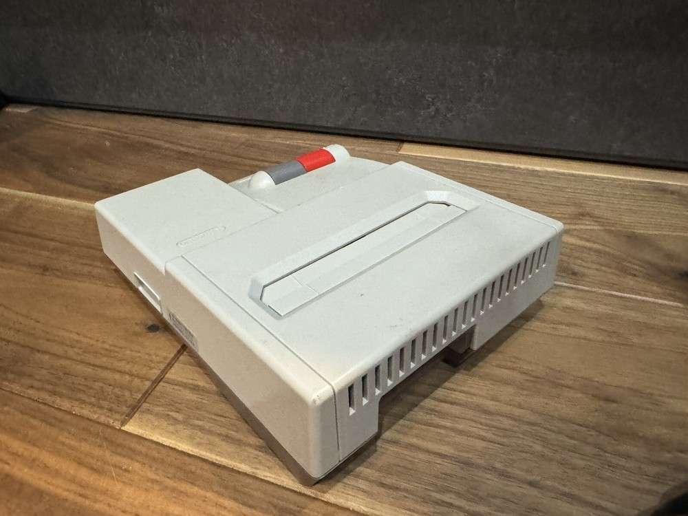 Nintendo Famicom AV Top Loader Family Computer Console OEM + Dog Bone Controller