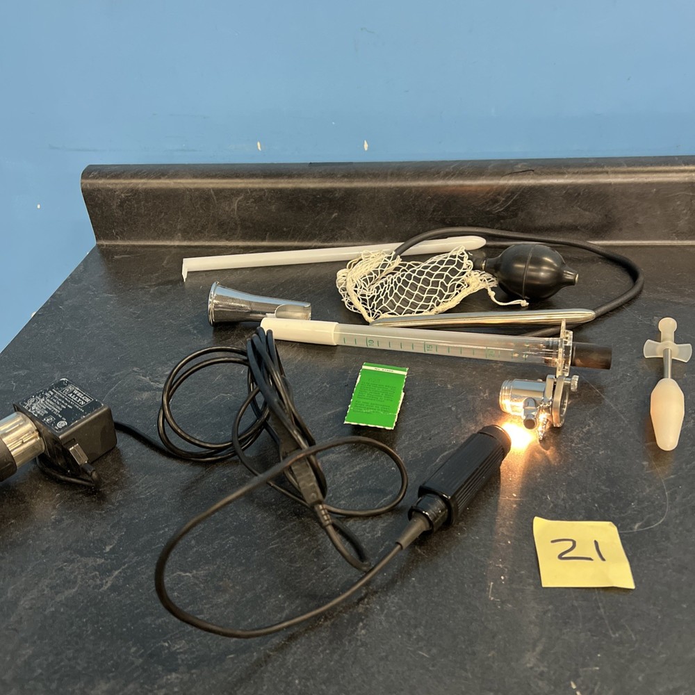 Welch Allyn Sigmoidoscope / Anoscope Illumination System Ref 36019 Plus More
