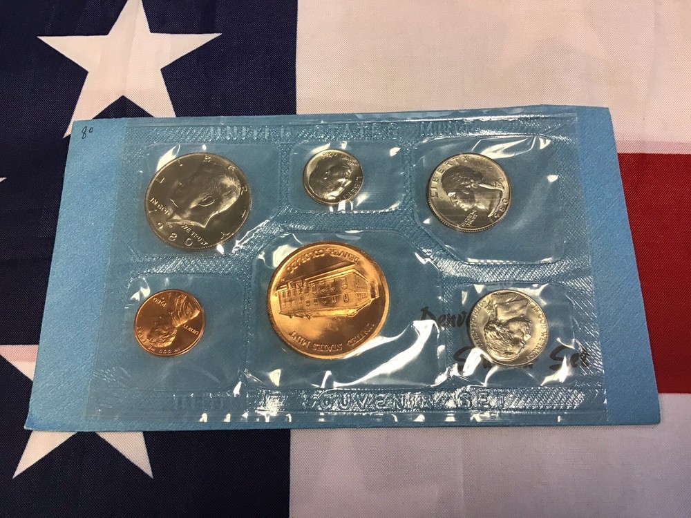1980-D Official US Mint Souvenir Set with Envelope.