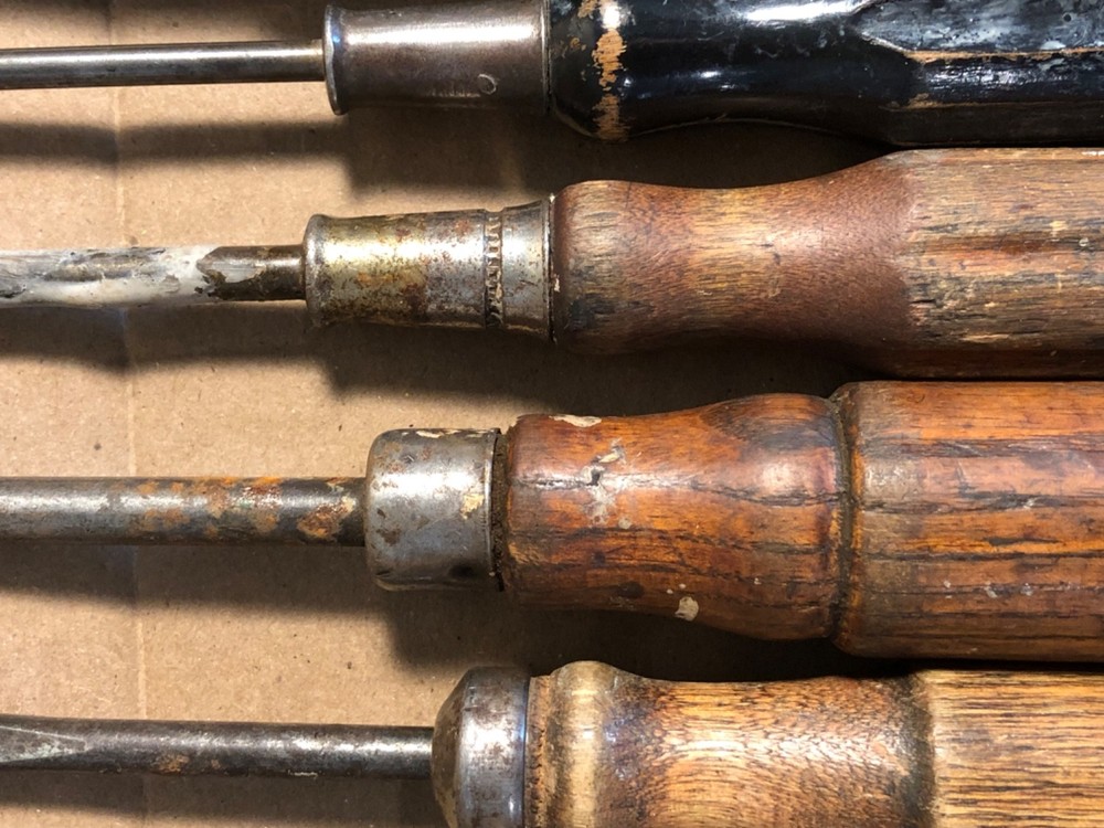 Vintage Wood Handle Screwdrivers 13 pieces