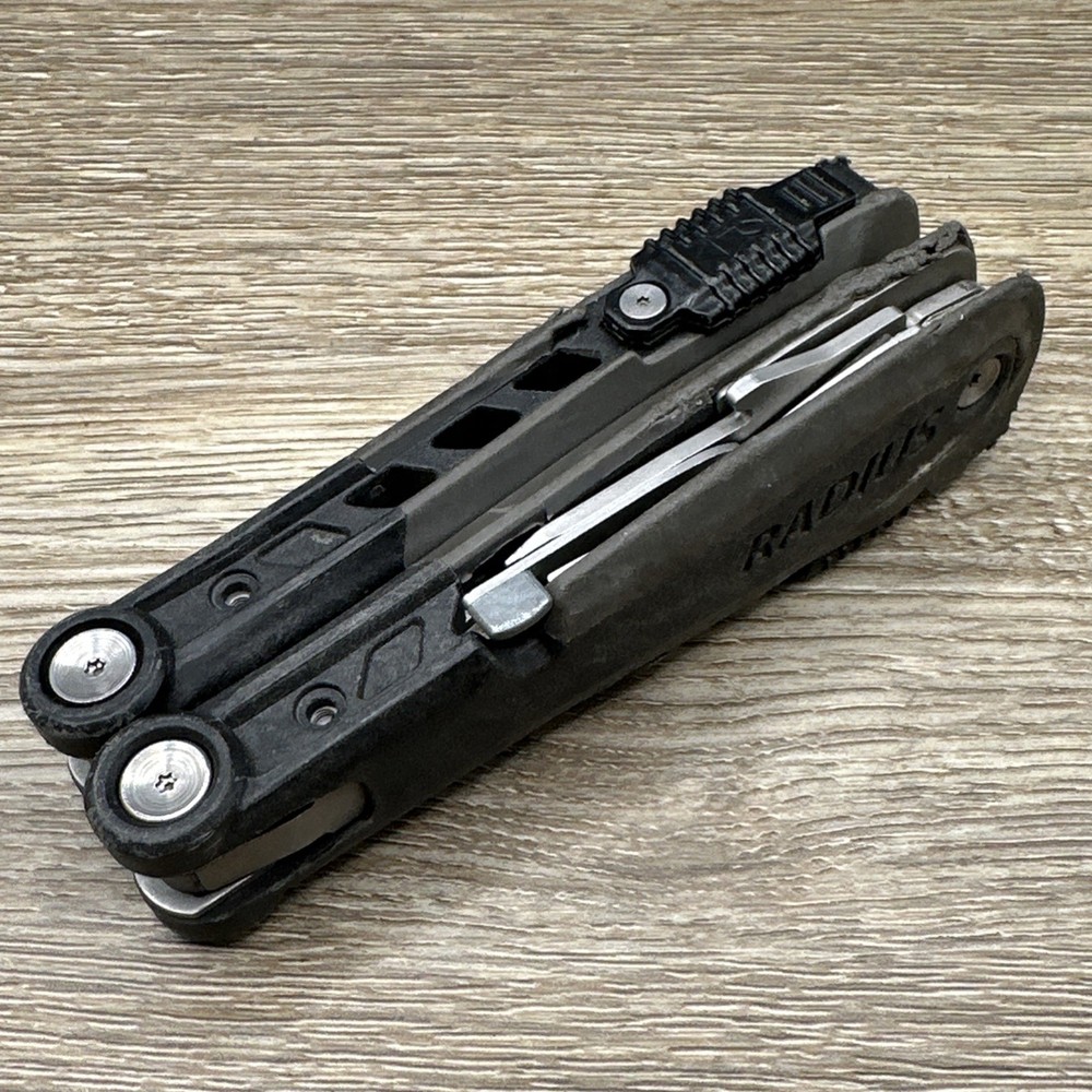 Gerber Radius Multi Tool Ergonomic 8 tool Pliers Knife Screwdriver Multitool