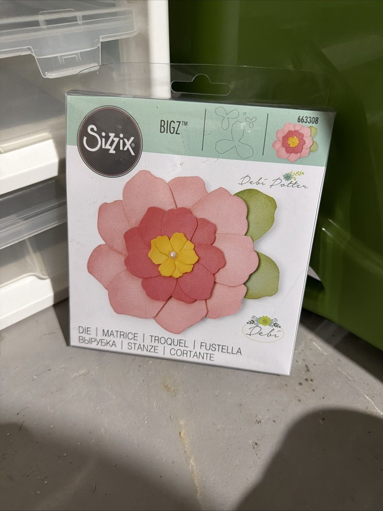 Sizzix 663308 Bigz Die Bella by Debi Potter, Multicolor