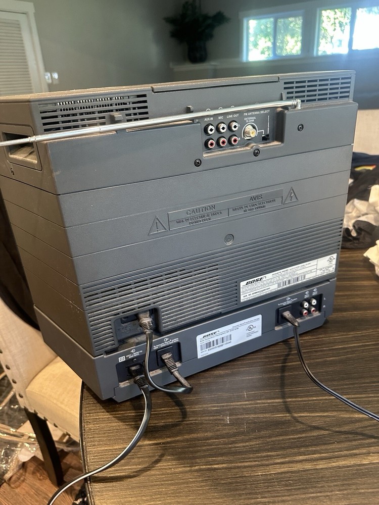 Bose Acoustic Wave Music System II With Multi-Disc Changer READ DESCRIPTION