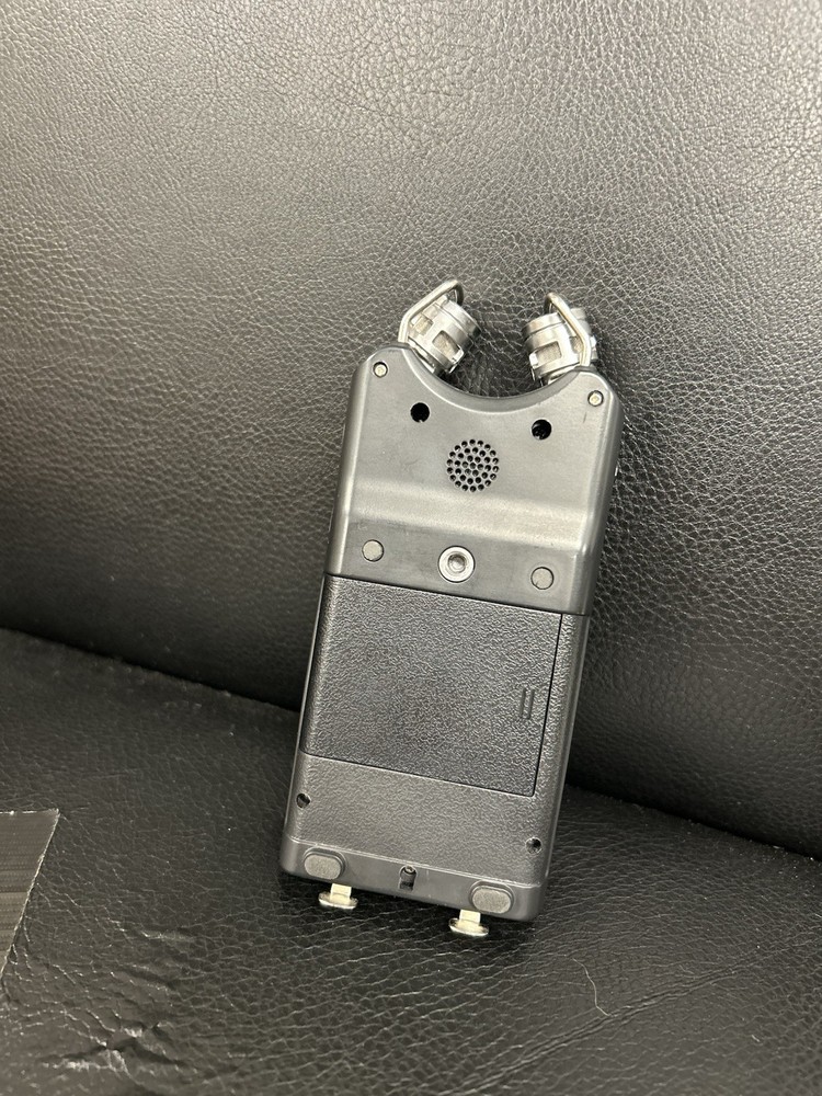 TASCAM DR-40 Linear PCM Digital Recorder