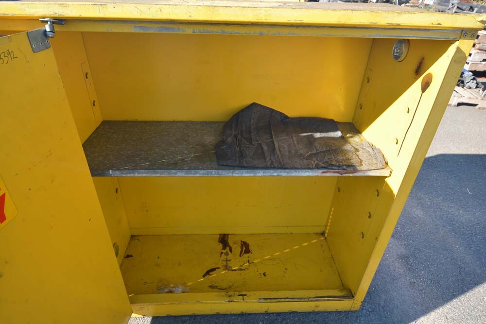 Eagle Flammable Storage Cabinet (Inv.43392)