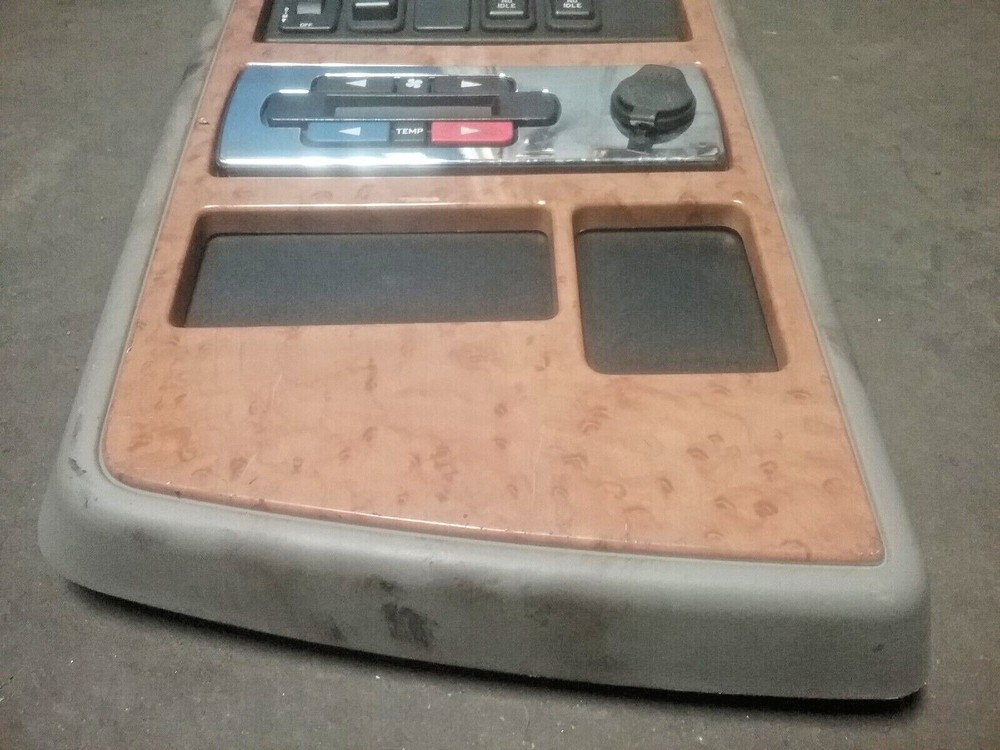 INTERNATIONAL SLEEPER CONTROL PANEL XS168583