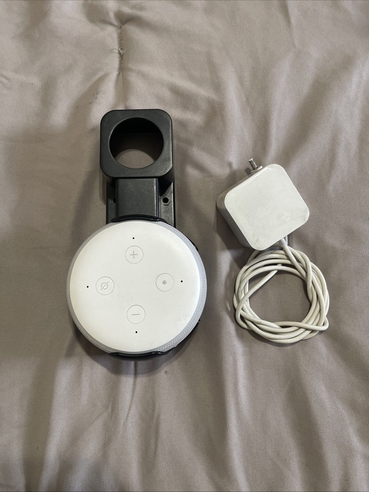 Amazon Echo Dot 3rd Generation C78MP8 Smart Speaker Alexa White  Cord & Mount